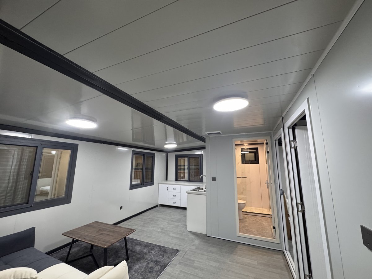 20ft expandable container house with extended living space